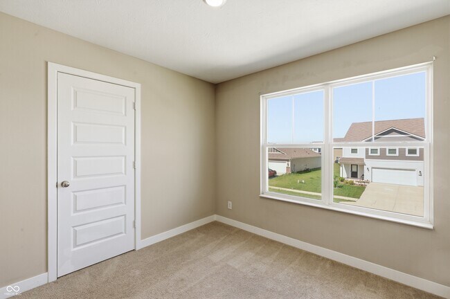 Building Photo - 221 Switchgrass Ln