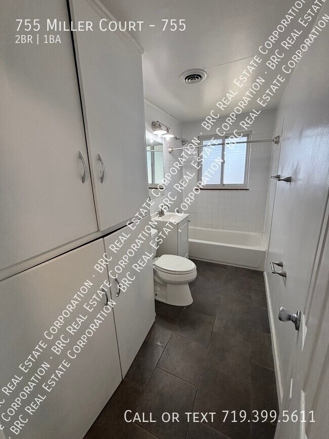 Building Photo - 755 Miller Ct
