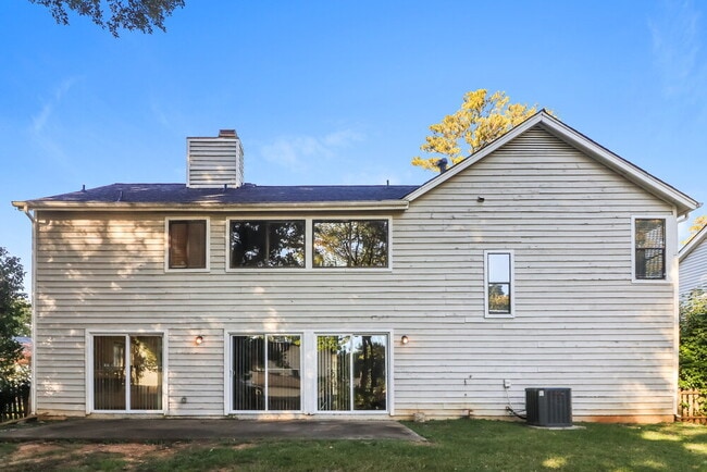 Building Photo - 20 Briar Gate Ln