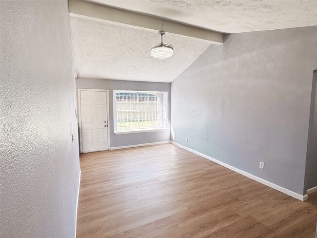 Building Photo - 5119 Prairie Ridge Rd