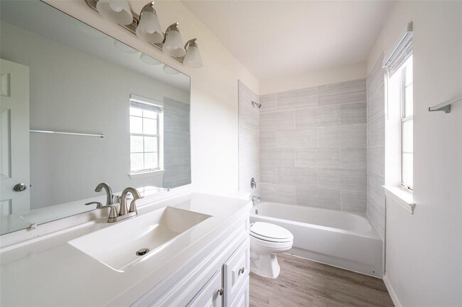 Building Photo - 9927 Bilbrook Pl