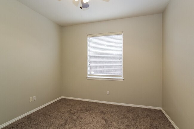 Building Photo - 20818 Sweet Violet Ct