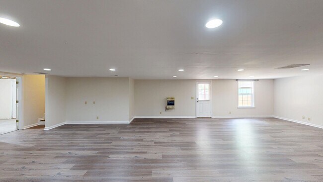 Building Photo - Spacious 3 Bedroom Home in Ashland City!