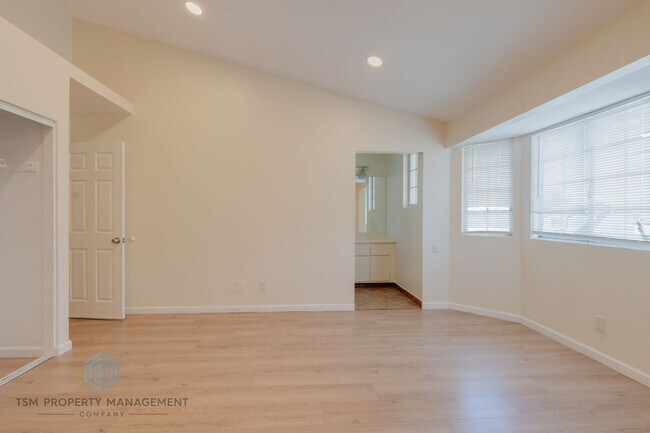 Building Photo - 4 Bed 3 Bath Single Family House with Large Backyard in Moreno Valley