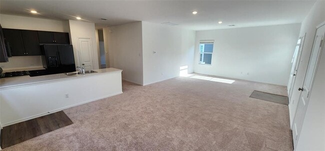 Building Photo - 341 Amber Gln