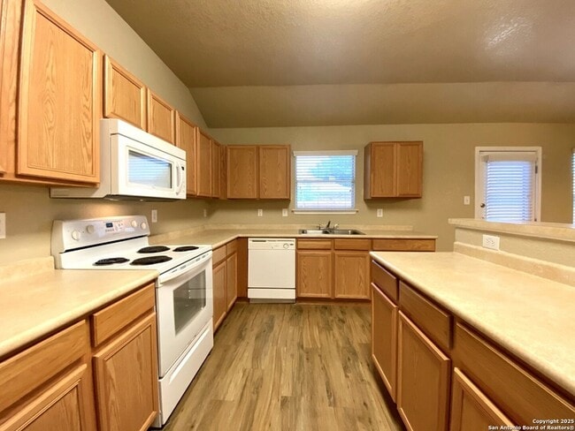 Building Photo - 12647 Point Summit