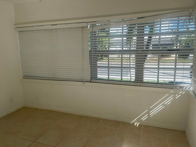 Building Photo - 327 Ocean Breeze