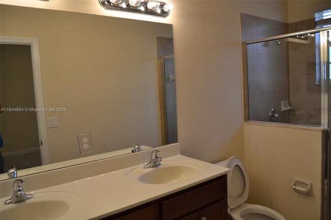 Building Photo - 9321 SW 171st Ct