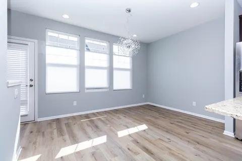 Building Photo - 951 Barclay Cir