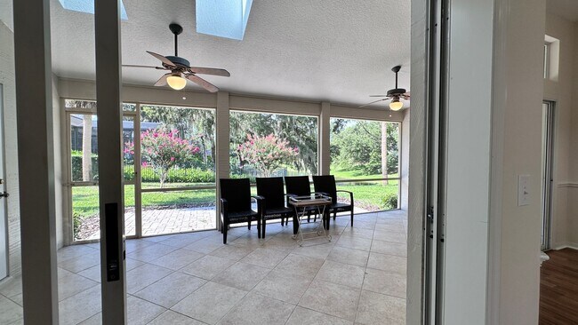 Building Photo - 7468 Aprelle Dr