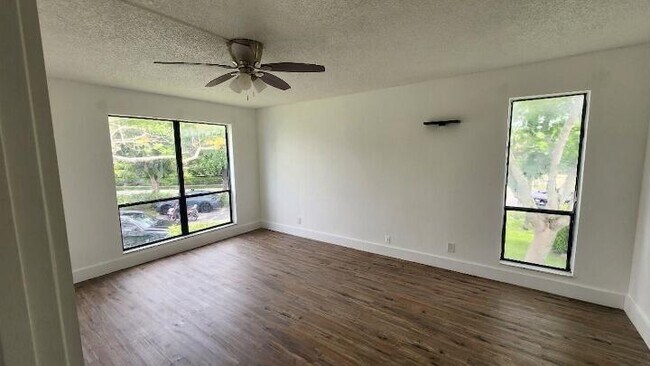 Building Photo - 517 Dotterel Rd