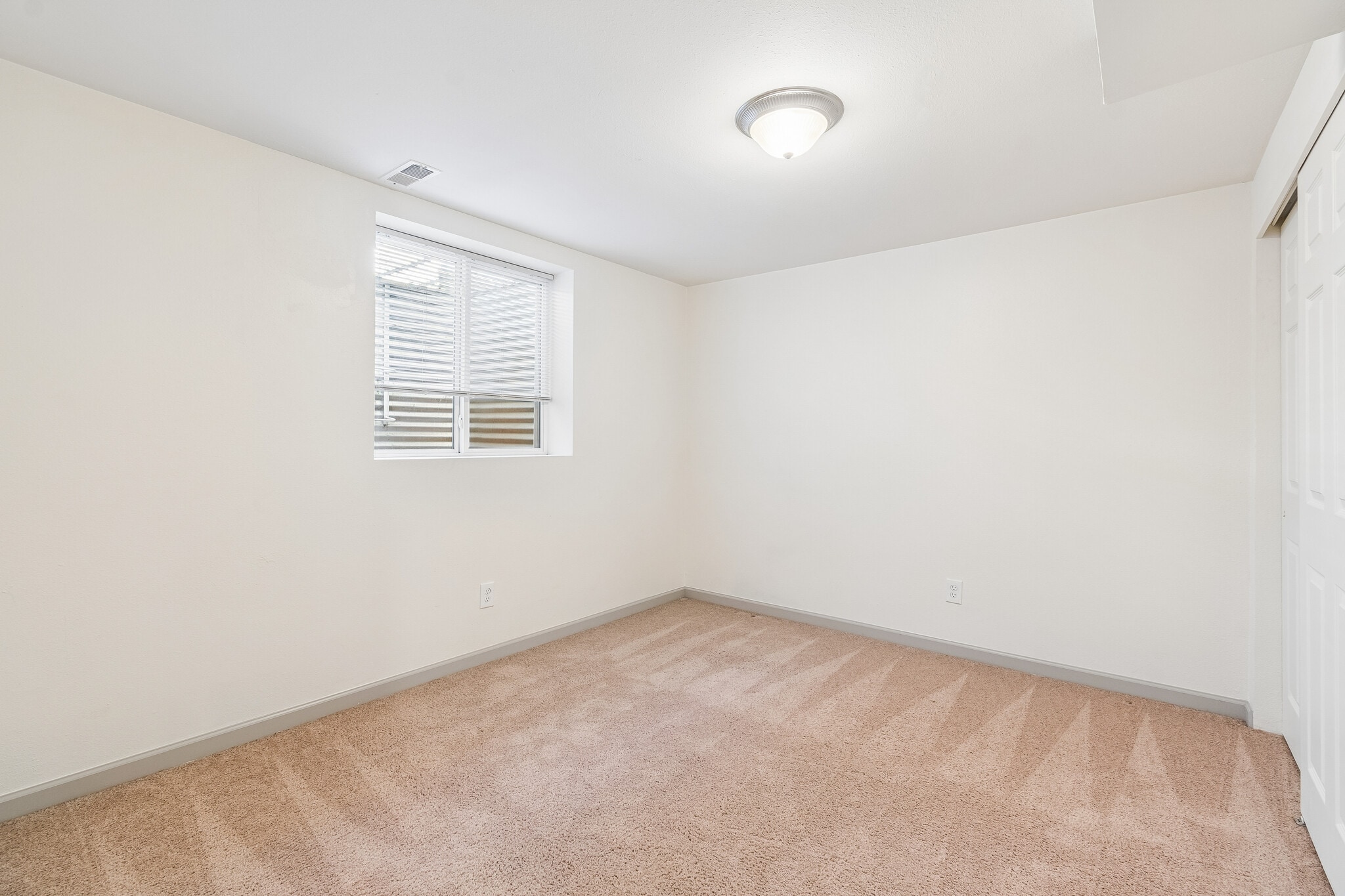 Building Photo - 4215 S Lipan St