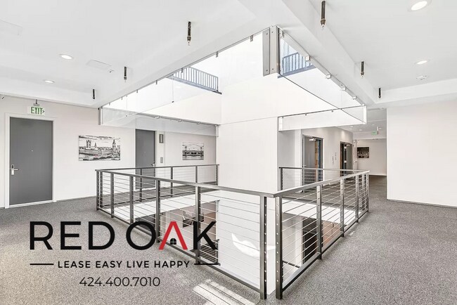 Building Photo - 12444 Chandler Blvd