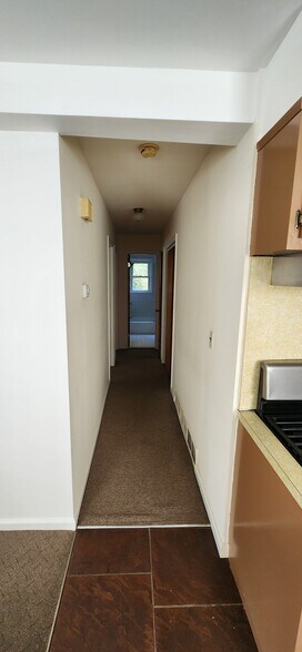 Building Photo - 40 Temple St