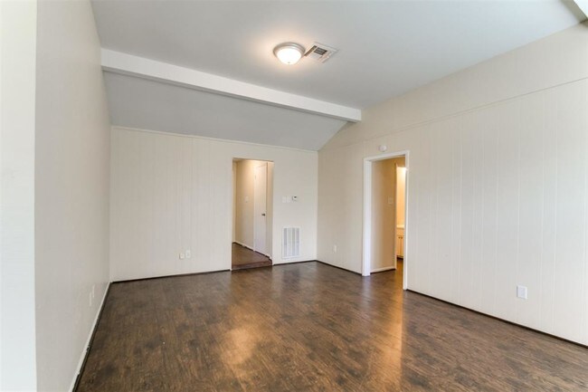 Building Photo - 2503 Knoll St