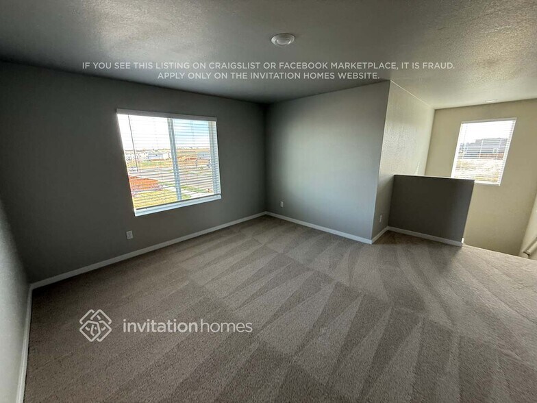 Building Photo - 957 Cascade Falls St