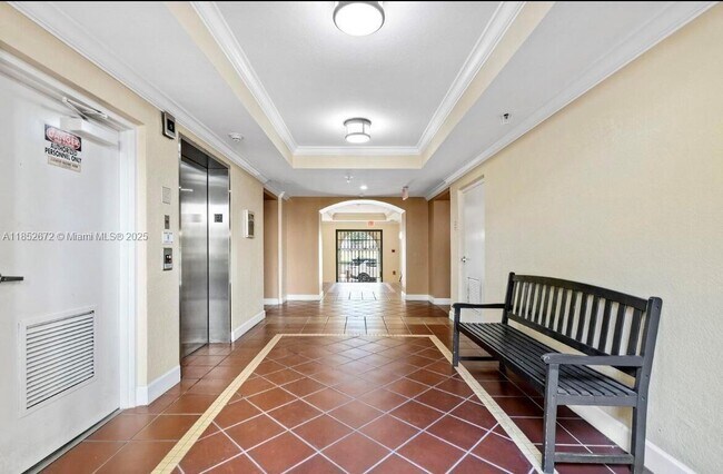 Building Photo - 780 S Sapodilla Ave