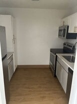 Building Photo - Serenity Place Central