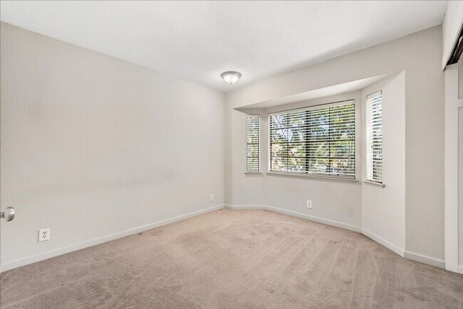Building Photo - 2289 Sandcastle Way