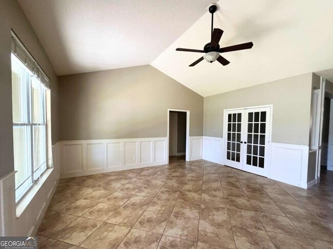 Building Photo - 242 Waters Edge Dr