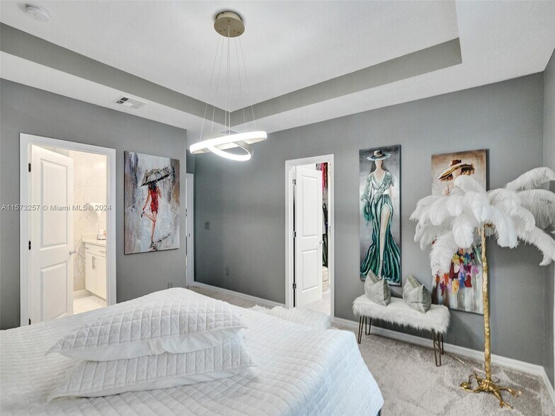 Building Photo - 4414 Ficus St