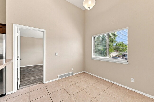 Building Photo - $2,300.95 with $300 Off the First Month's Rent - 3 Beds, 3 Bath, Single Family Home with Solar Pa...