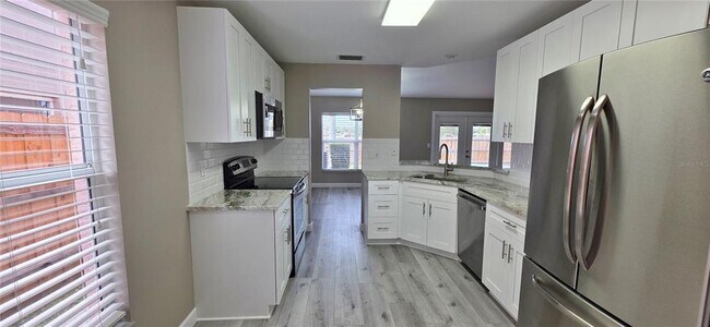 Building Photo - 11143 Bramblebrush St