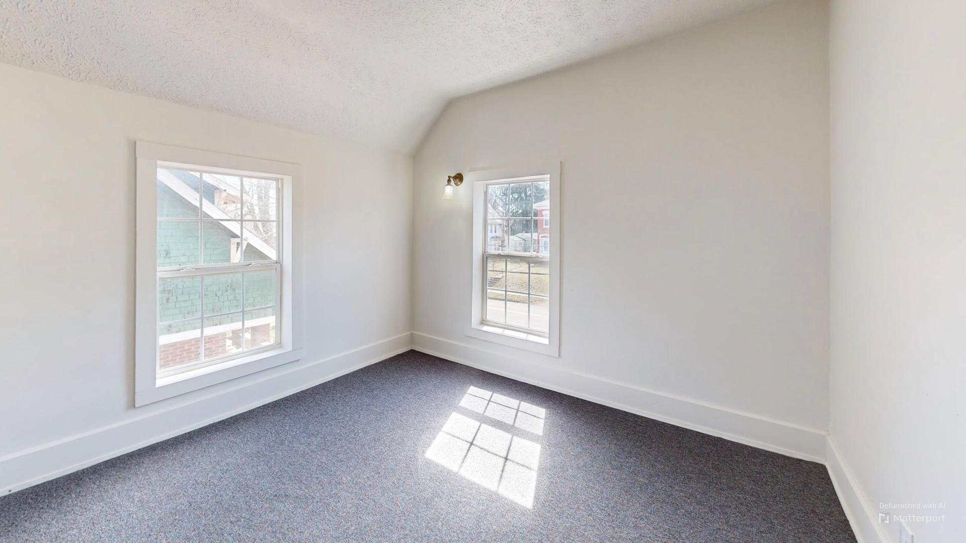 Building Photo - 109 W Ely St