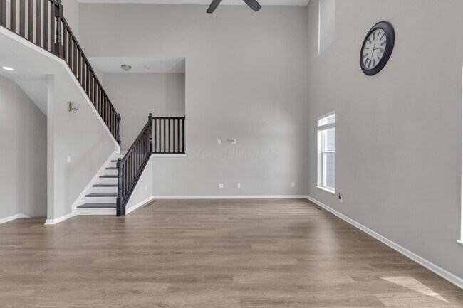Building Photo - 2390 Glenvale Dr
