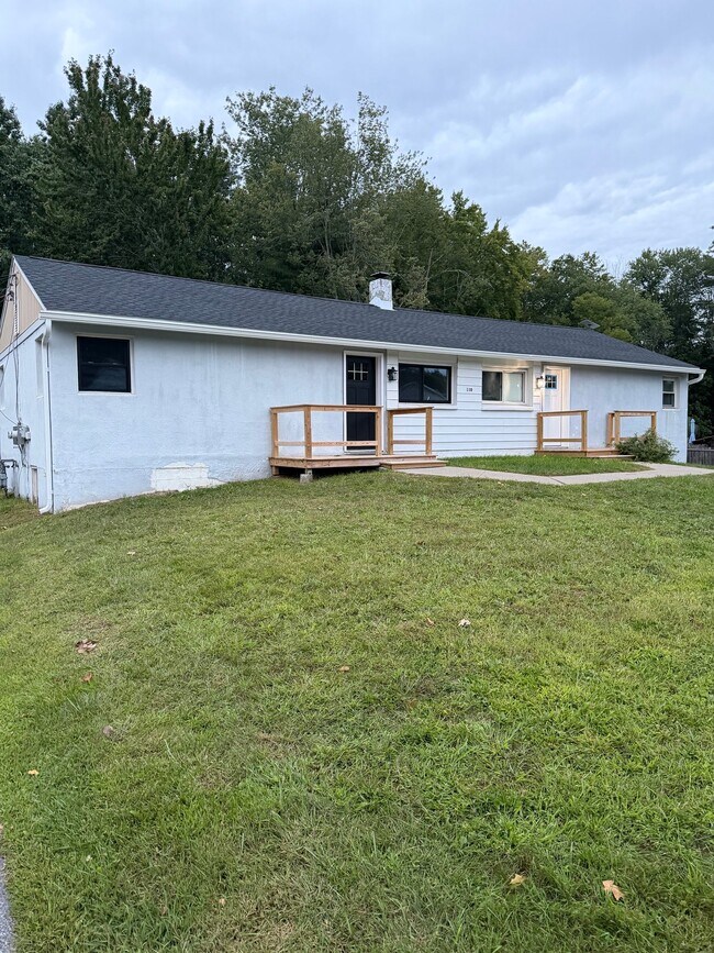 Building Photo - 110 Traver Rd