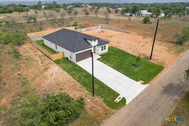Building Photo - 223 Timberline Dr