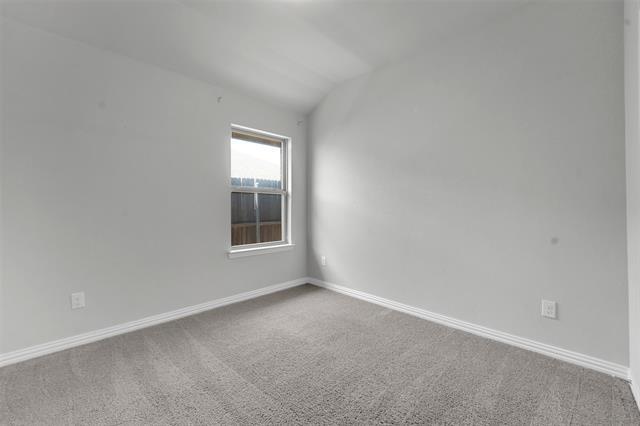 Building Photo - 5165 Glen Eden Dr
