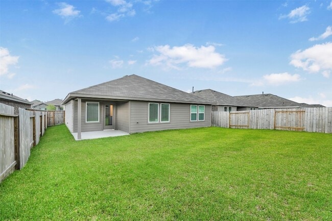 Building Photo - 14980 Timber Pnes Dr