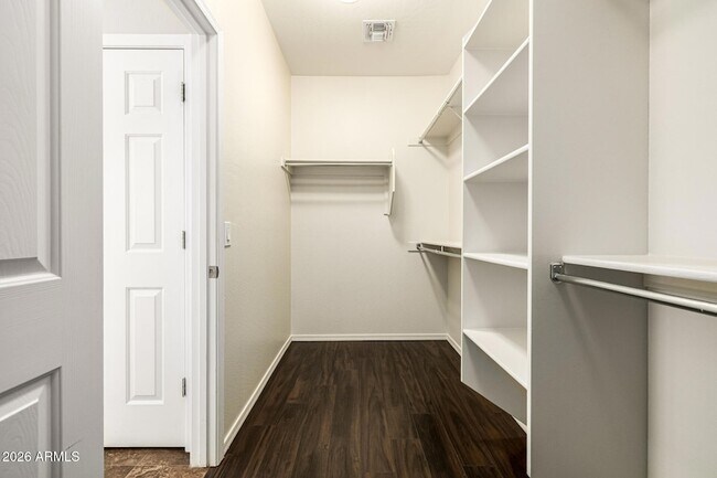 Building Photo - 10809 W Saddlehorn Rd