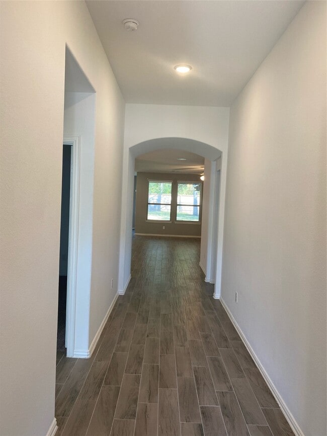 Building Photo - 210 Emory Birch