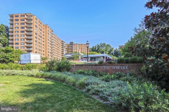 Building Photo - 4201 CATHEDRAL Ave NW