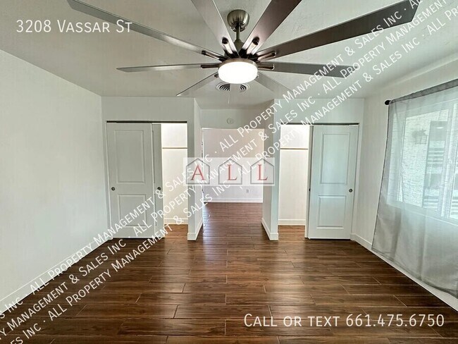 Building Photo - 3208 Vassar St