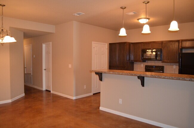 Building Photo - 1800Tru