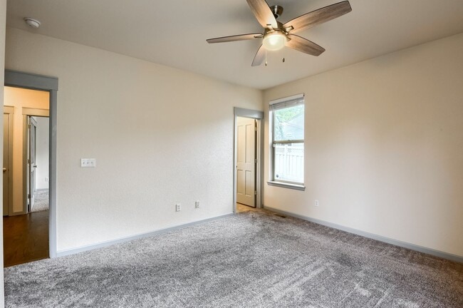 Building Photo - 2 bed/2 bath Sloans Lake Condo