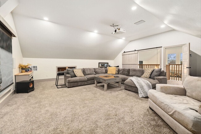 Building Photo - 149 NW Campbell Loop