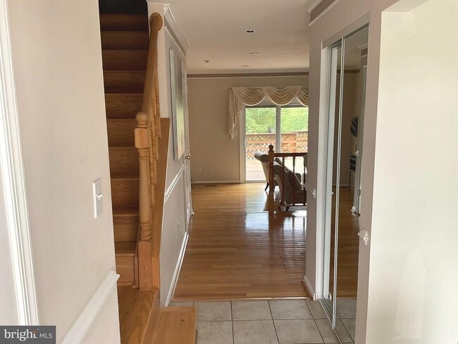 Building Photo - 1027 Travis Ln