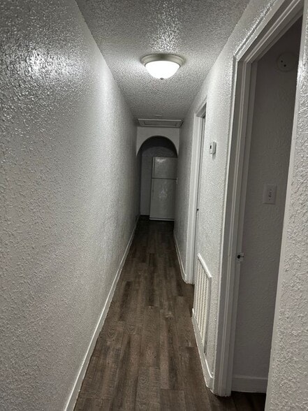 Building Photo - 1629 W 31st St