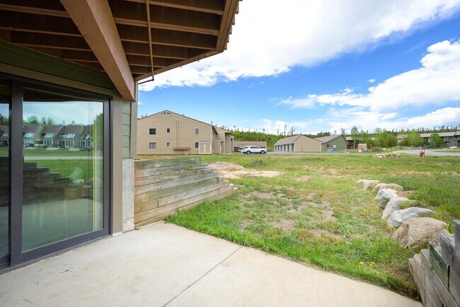 Building Photo - 259 County Rd
