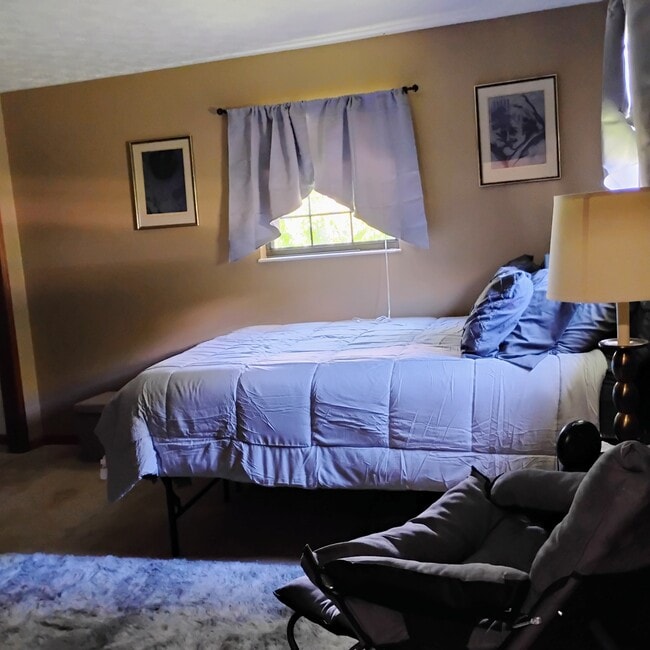 Building Photo - 116 Hidden Valley Dr