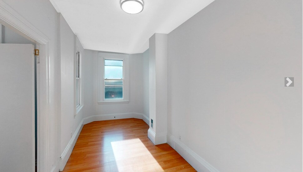 Building Photo - 397 Beacon St