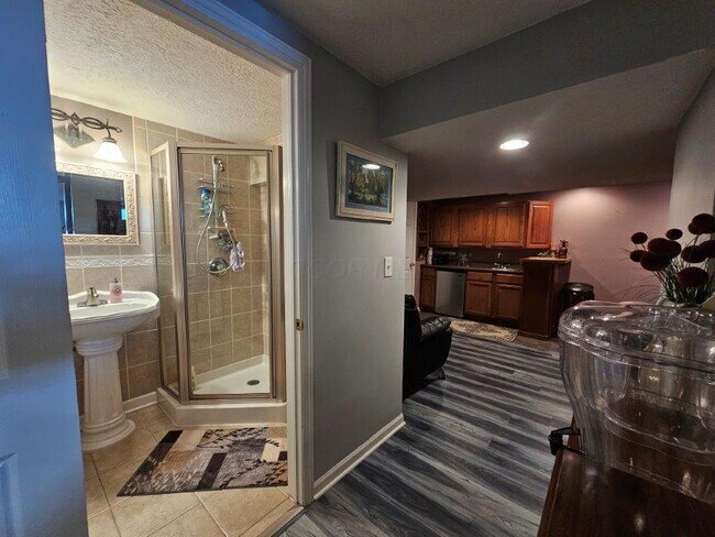 Building Photo - 4540 Redwood Vine Dr