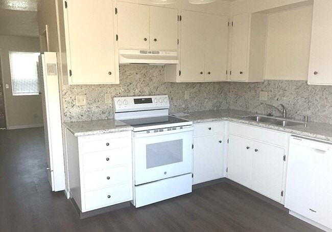 Building Photo - 42 Washington St