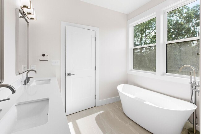 Building Photo - Beautiful New Construction Home-Long Term Rental