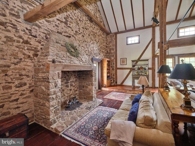 Building Photo - 5694 Carversville Rd