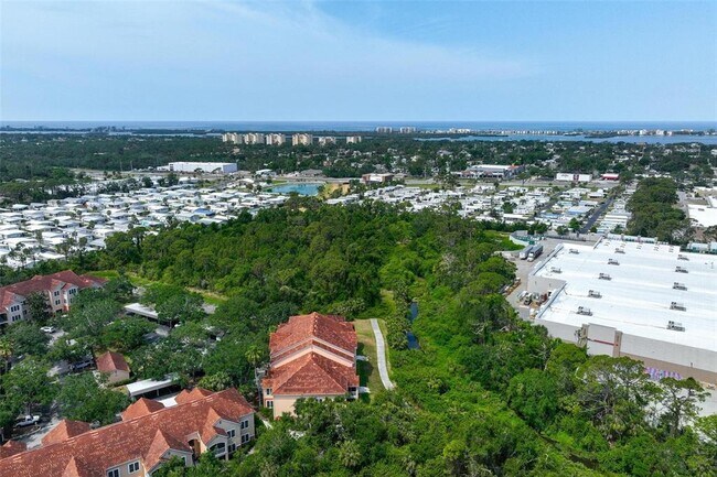 Building Photo - 4126 Central Sarasota Pkwy